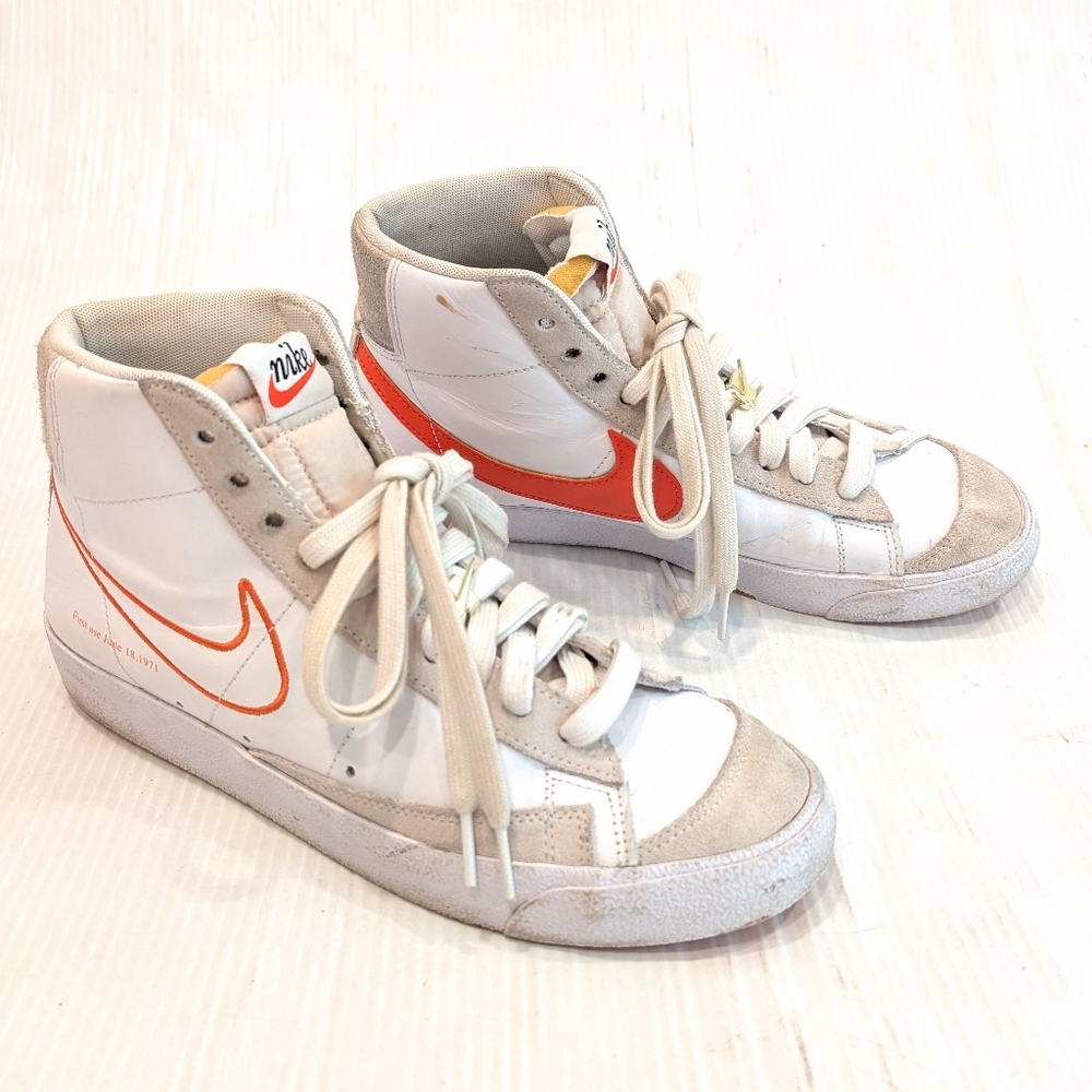 NIKE Blazer Mid '77 SE First Use White and Orange High-Tops Sneakers Size 11